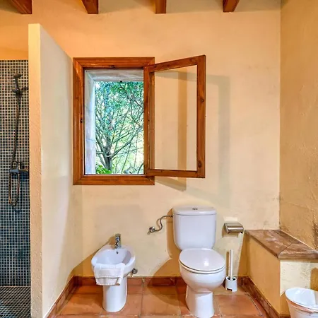 Sehr Ruhige Ideal Fuer Familien Und Gruppen Von Freunden, 3 Schlafzimmer, 3 Baeder, 6 Personen Mit Wifi Inklusive,